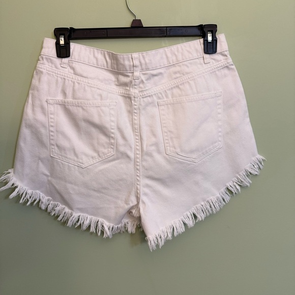 Wild Fable Women High Rise White jean Shorts Button Fly Fringe hem size 12 - Picture 3 of 7